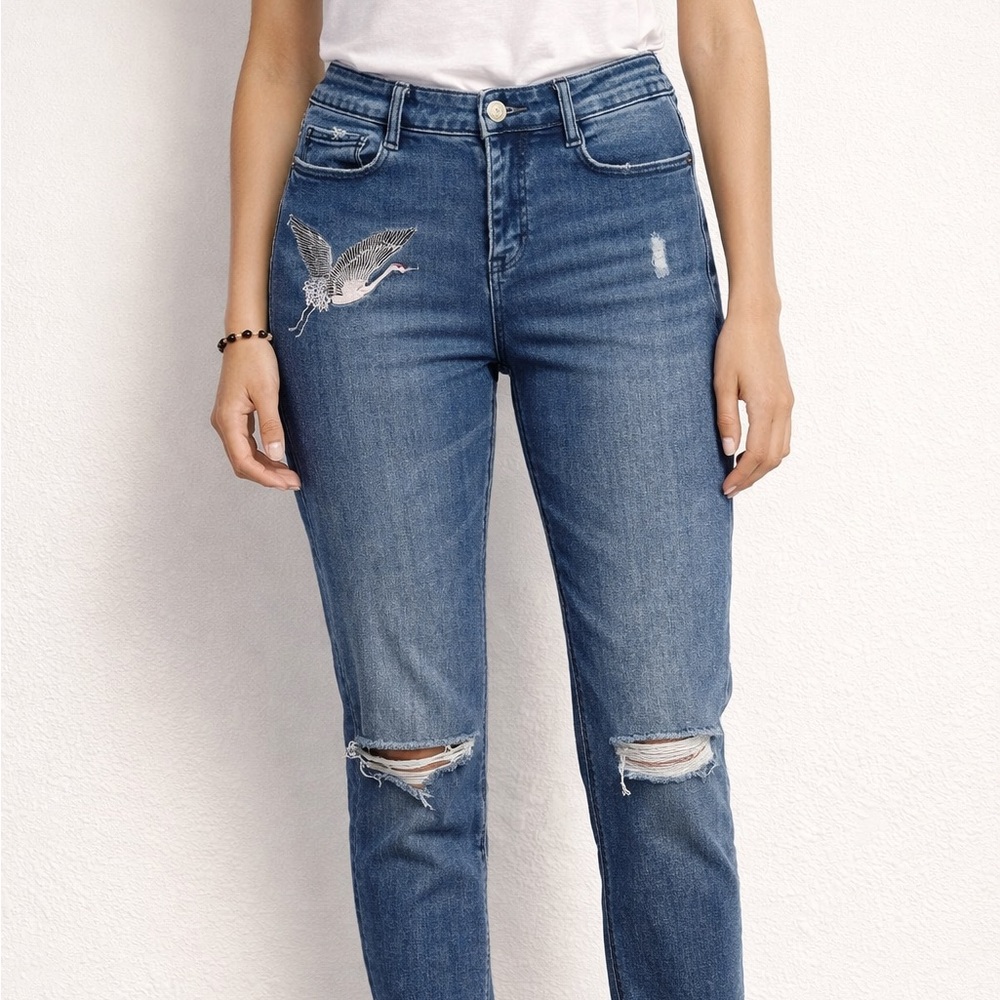 Cute Embroidered High-Waist Skinny Distressed Jeans 🦢 US 10